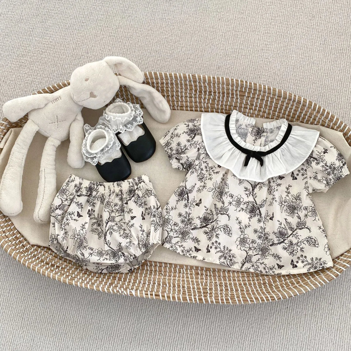 2026 New Summer Baby Clothing Set Infant Girls Floral Lace Collar Tops And Bloomer 2 PCS Suit Toddler Outfit
