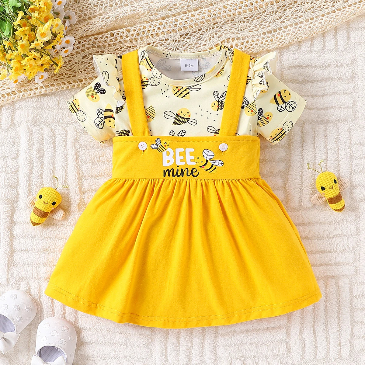 Baby Girl 2-Piece Set Cute Little Bee Full Print Round Neck Short-Sleeved Jumpsuit with Suspender Skirt Casual Summer Outfit
