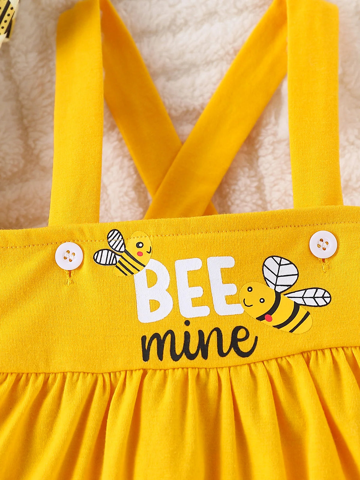 Baby Girl 2-Piece Set Cute Little Bee Full Print Round Neck Short-Sleeved Jumpsuit with Suspender Skirt Casual Summer Outfit