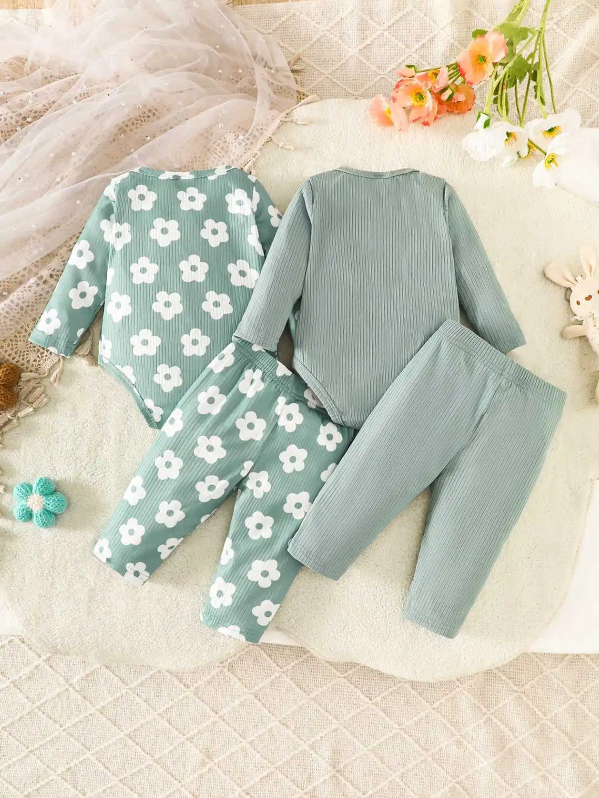 Baby girl green round-neck small floral long-sleeve romper and pants set plus full-body cute floral print long-sleeve romper and